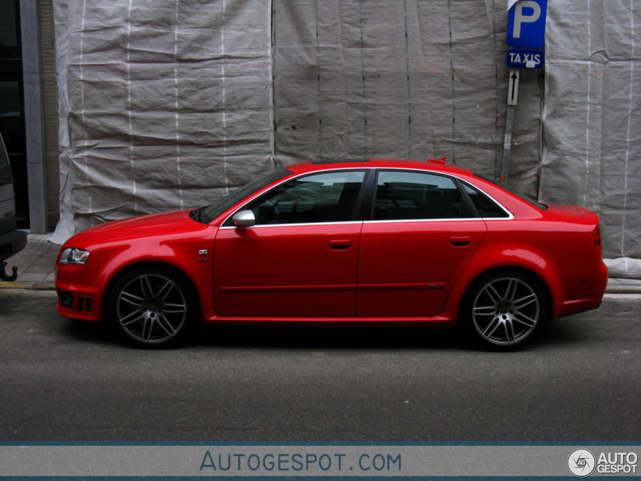 Audi RS4 Sedan