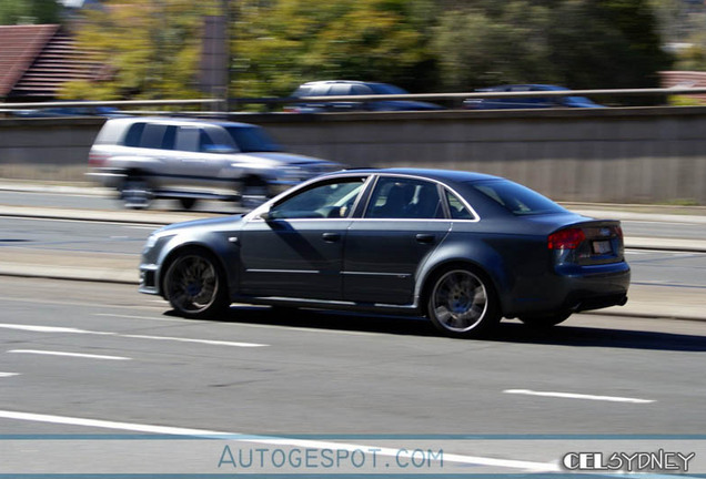 Audi RS4 Sedan