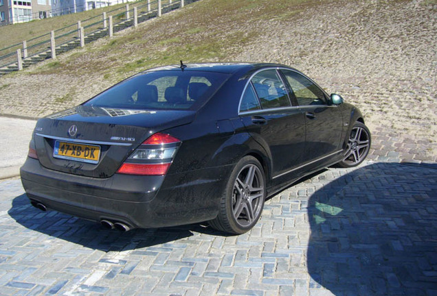 Mercedes-Benz S 63 AMG W221