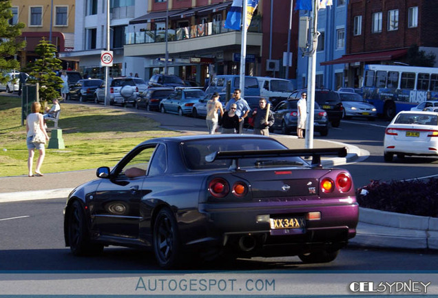 Nissan Skyline R34 GT-R V-Spec Midnight Purple Pearl II Special Color Limited Edition