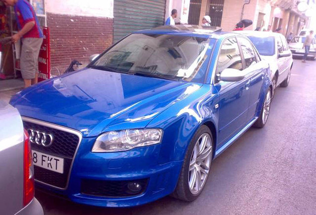 Audi RS4 Sedan