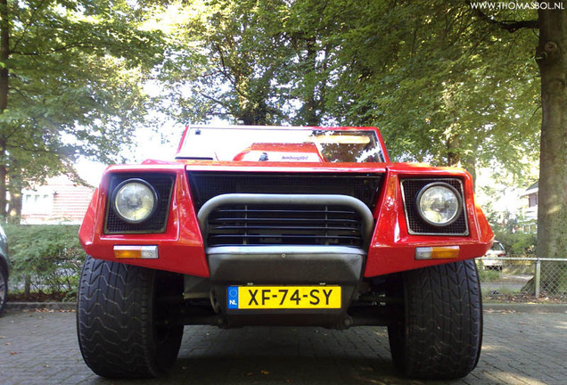 Lamborghini LM002