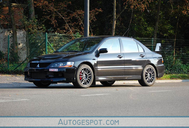 Mitsubishi Lancer Evolution IX FQ