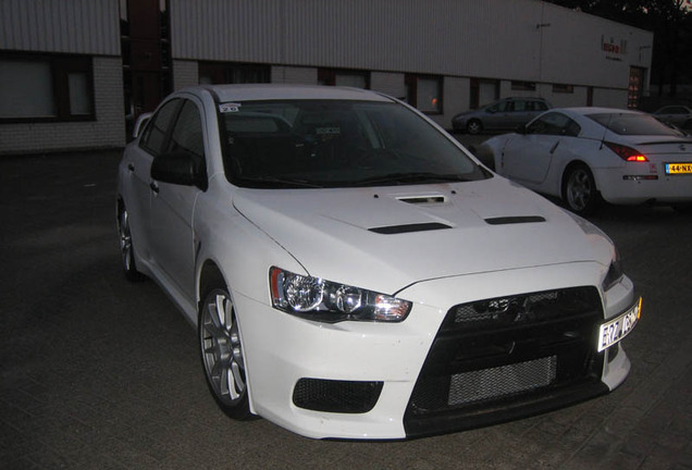 Mitsubishi Lancer Evolution X RS