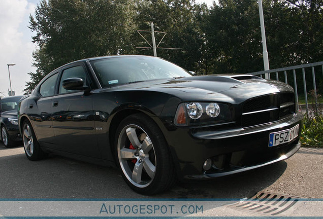 Dodge Charger SRT-8