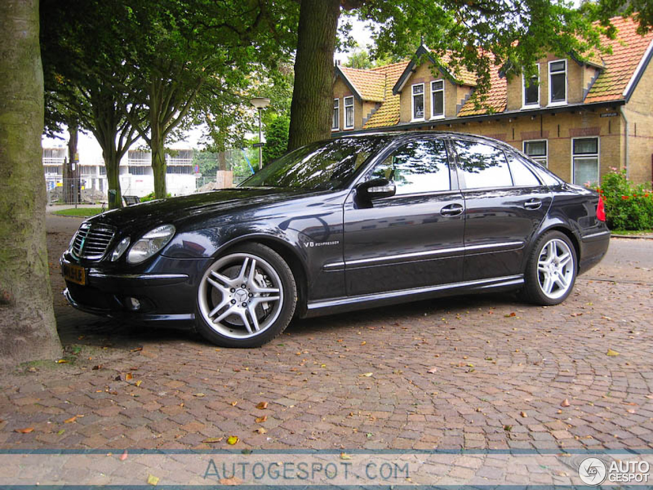 Mercedes-Benz E 55 AMG