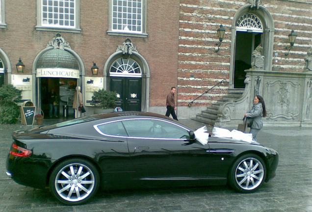 Aston Martin DB9