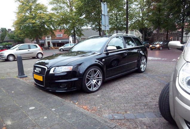 Audi RS4 Avant B7