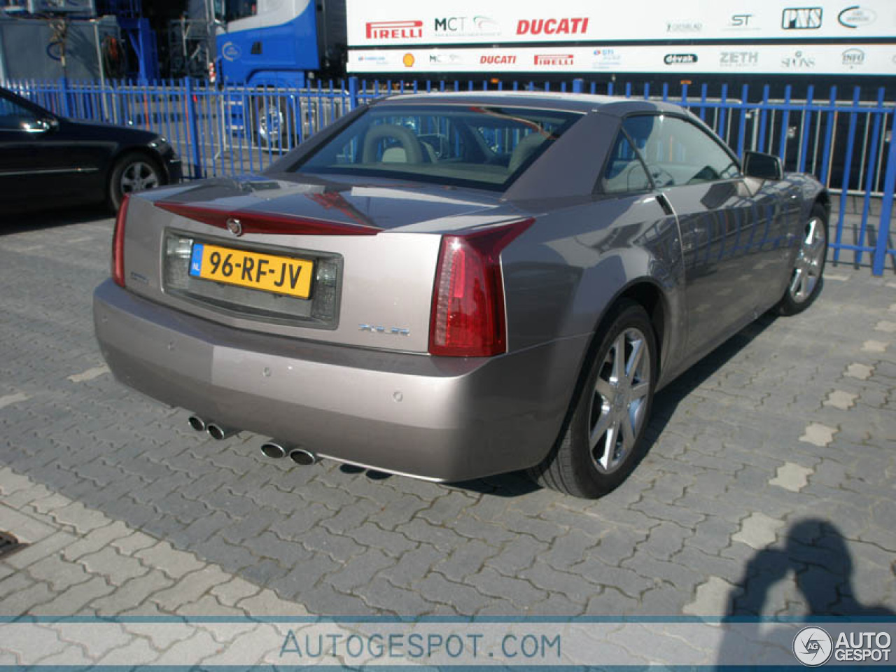 Cadillac XLR