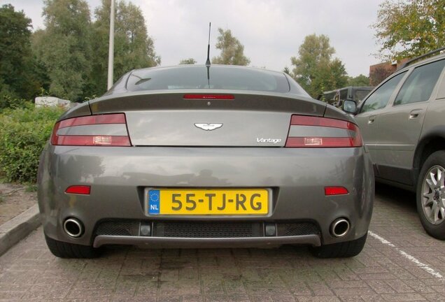 Aston Martin V8 Vantage