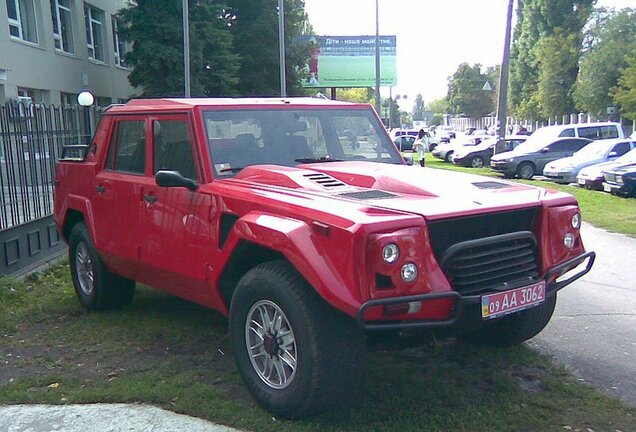 Lamborghini LM002