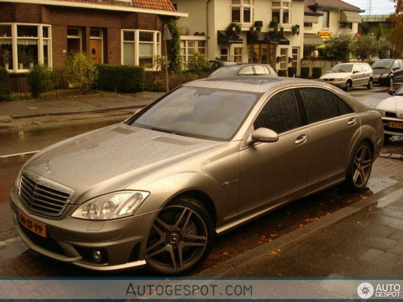 Mercedes-Benz S 65 AMG V221