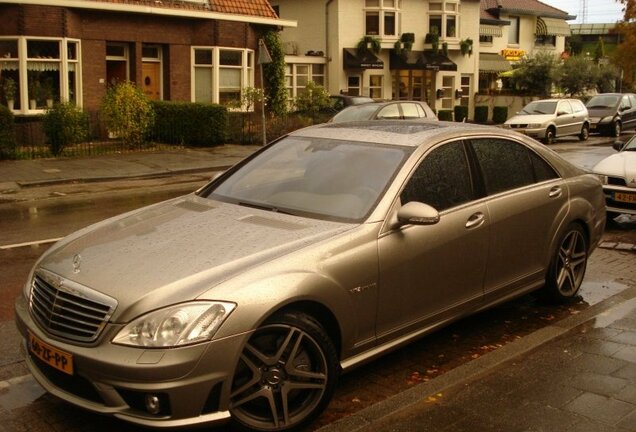 Mercedes-Benz S 65 AMG V221