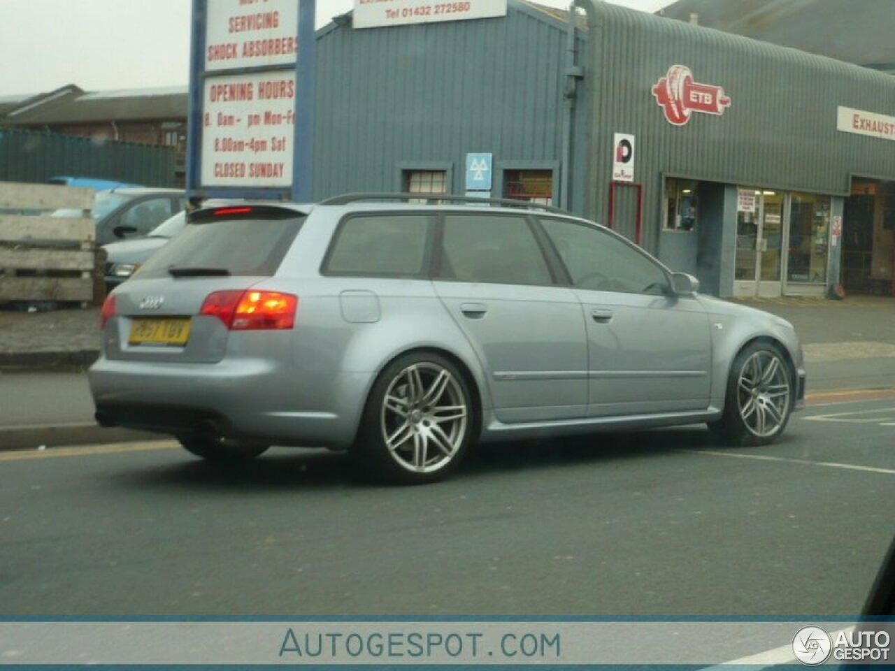 Audi RS4 Avant B7