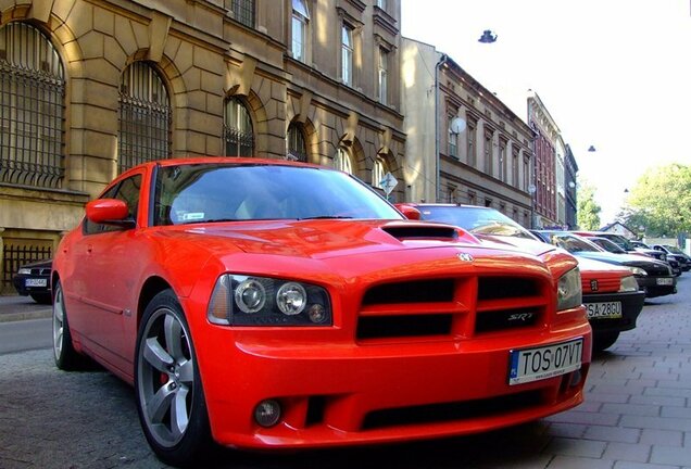 Dodge Charger SRT-8