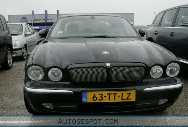 Jaguar XJR