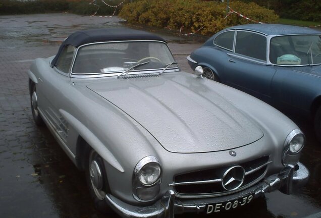 Mercedes-Benz 300SL Roadster