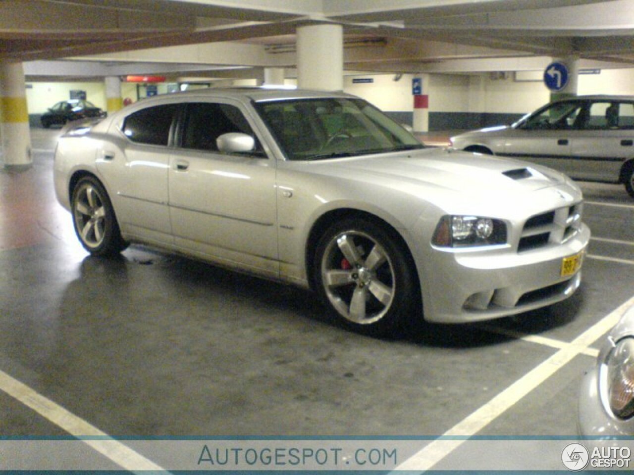 Dodge Charger SRT-8