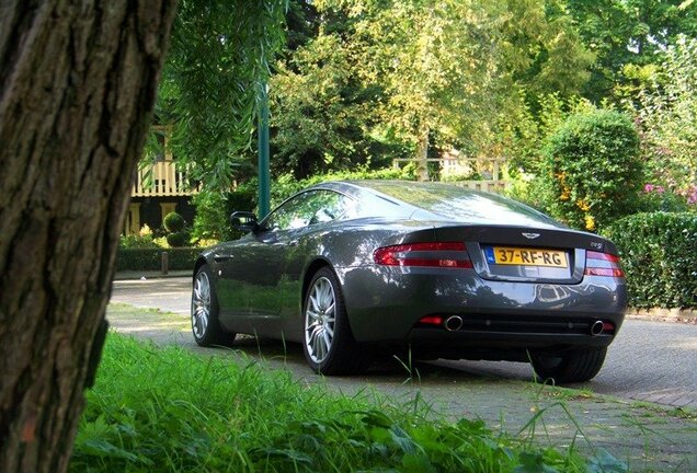 Aston Martin DB9