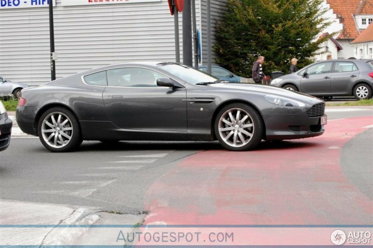 Aston Martin DB9