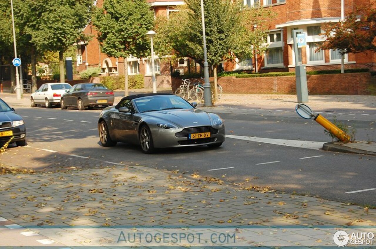 Aston Martin V8 Vantage Roadster