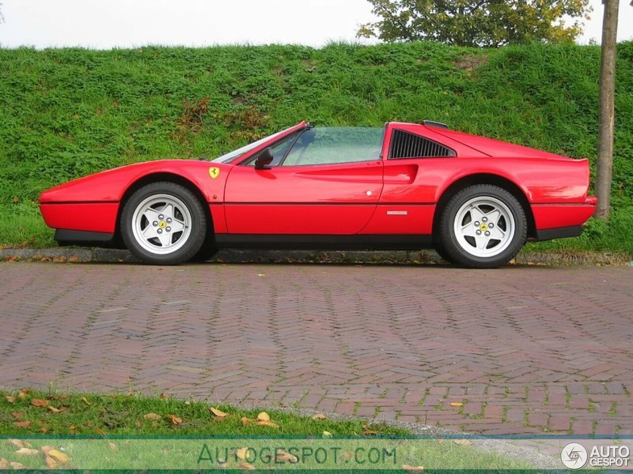 Ferrari 328 GTS