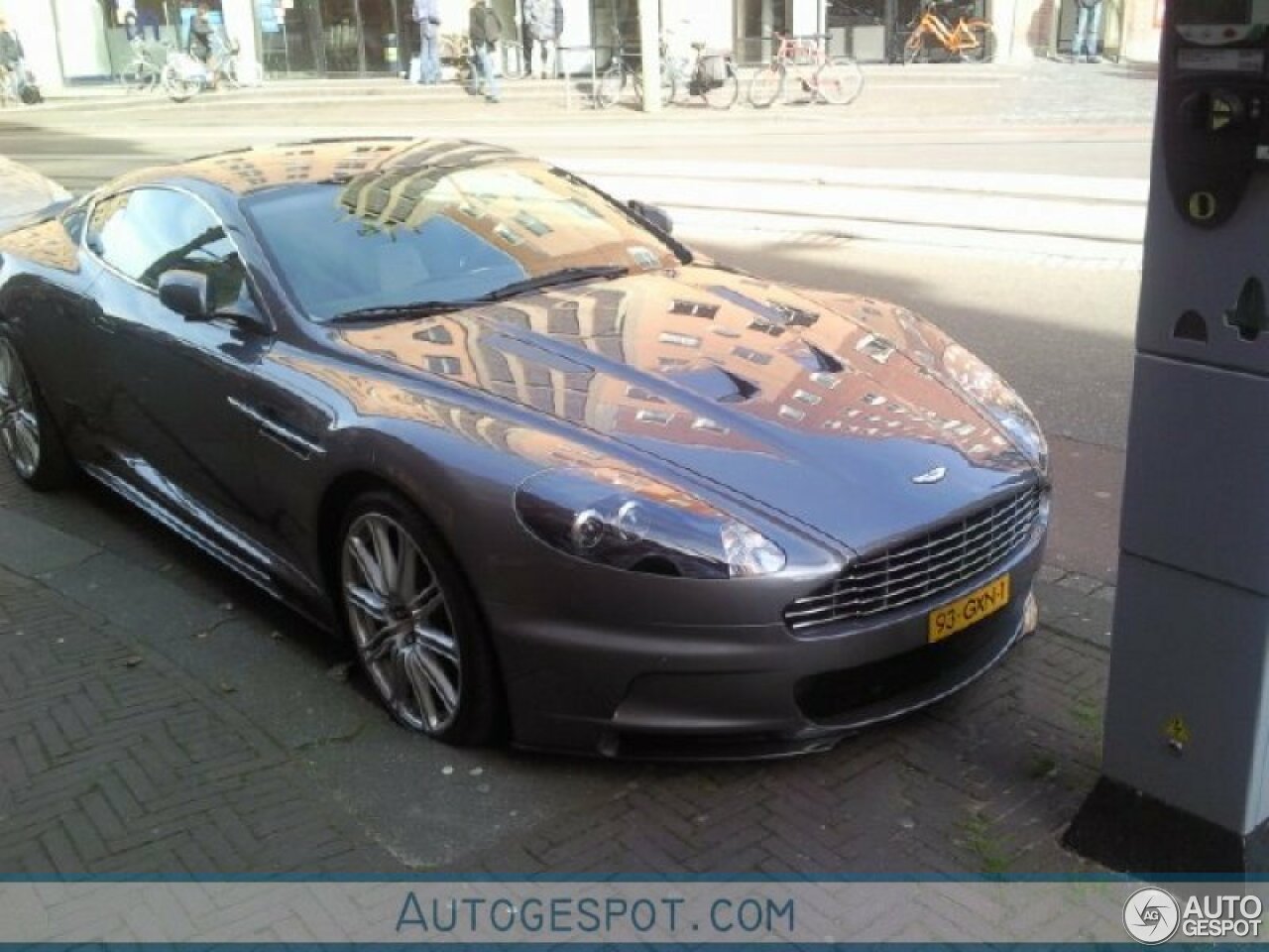 Aston Martin DBS