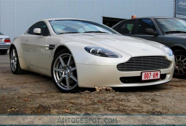 Aston Martin V8 Vantage