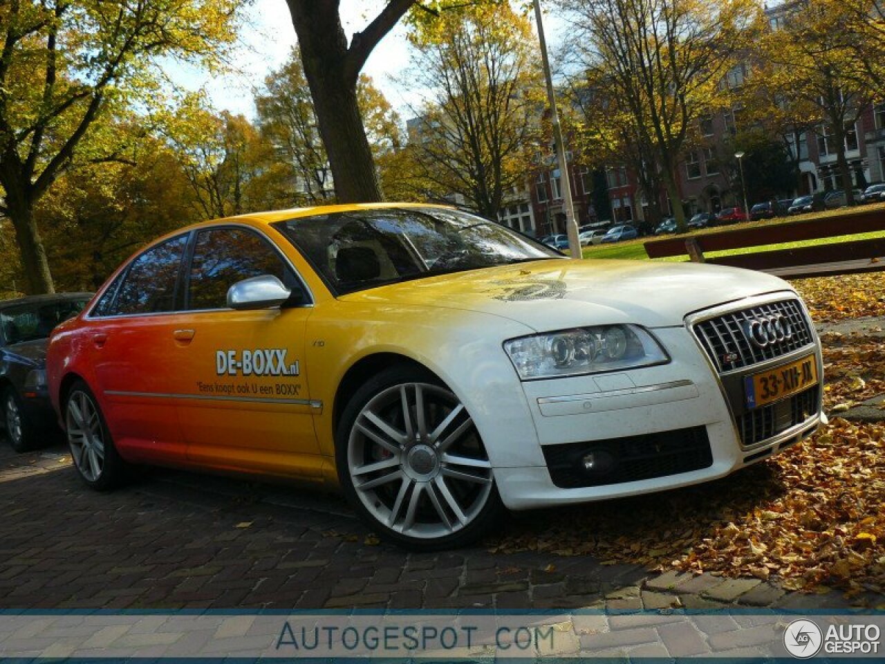 Audi S8 D3