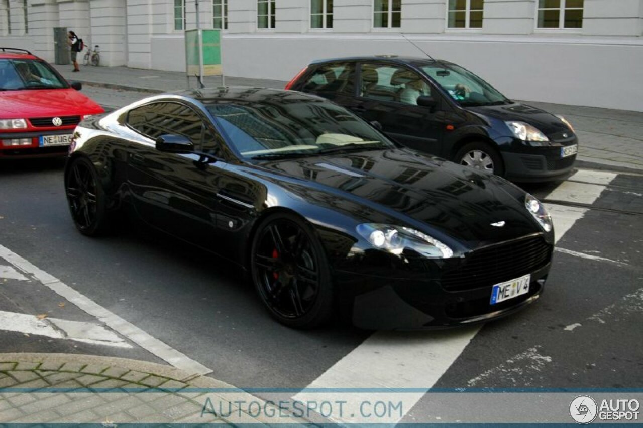 Aston Martin V8 Vantage