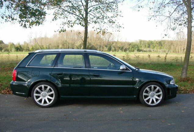 Audi RS4 Avant B5