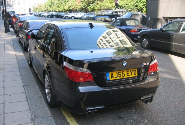 BMW M5 E60 2005