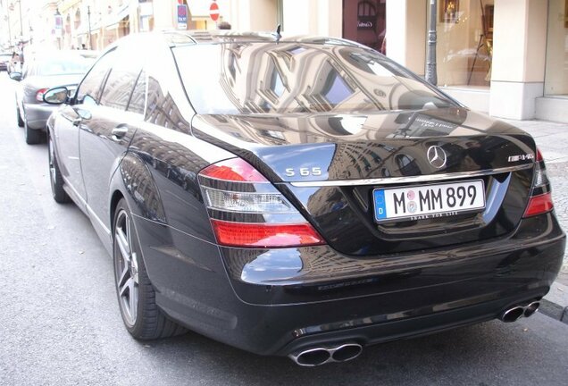 Mercedes-Benz S 65 AMG V221