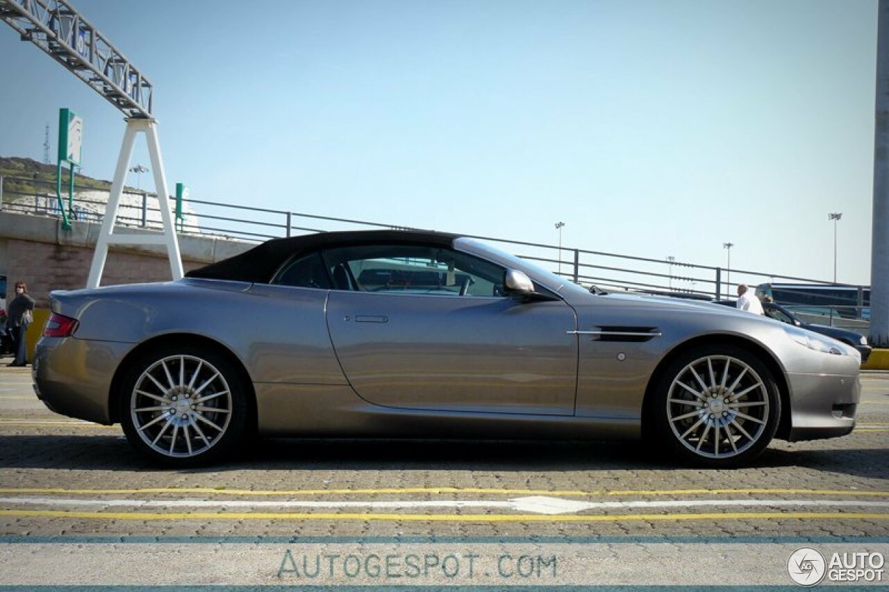 Aston Martin DB9 Volante