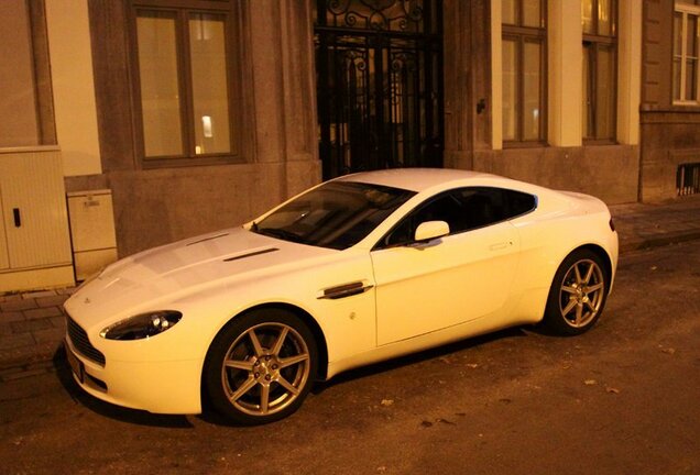 Aston Martin V8 Vantage