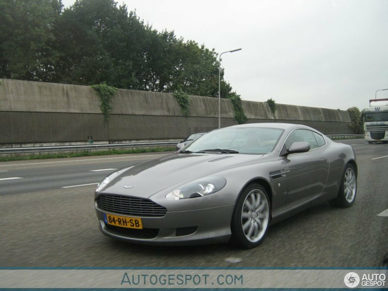 Aston Martin DB9