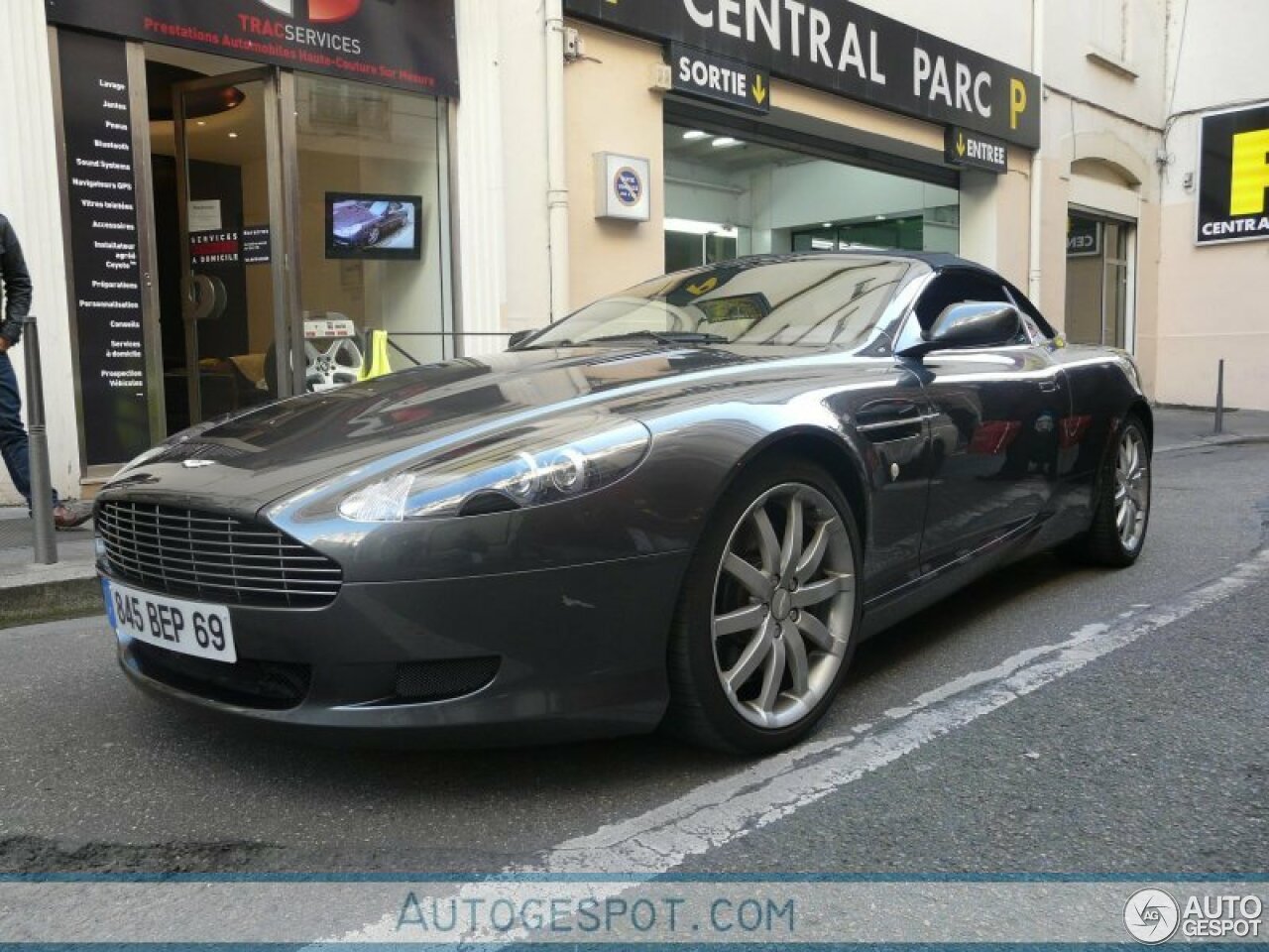 Aston Martin DB9 Volante