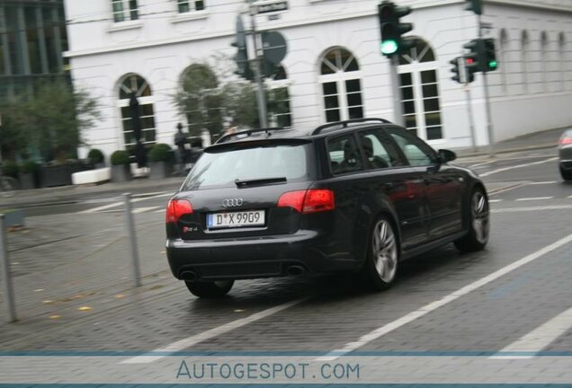 Audi RS4 Avant B7