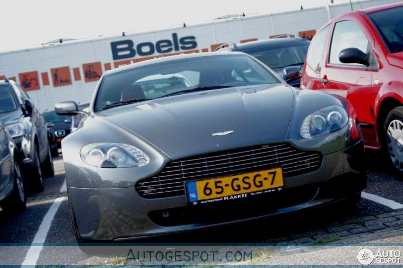 Aston Martin V8 Vantage