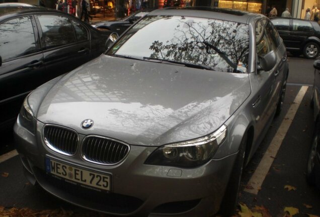 BMW M5 E60 2005