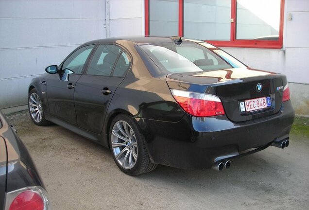 BMW M5 E60 2005