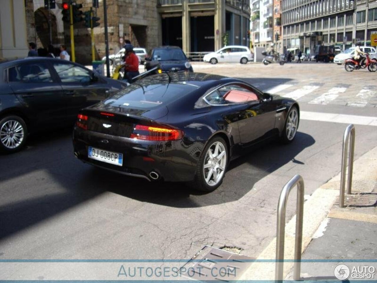 Aston Martin V8 Vantage