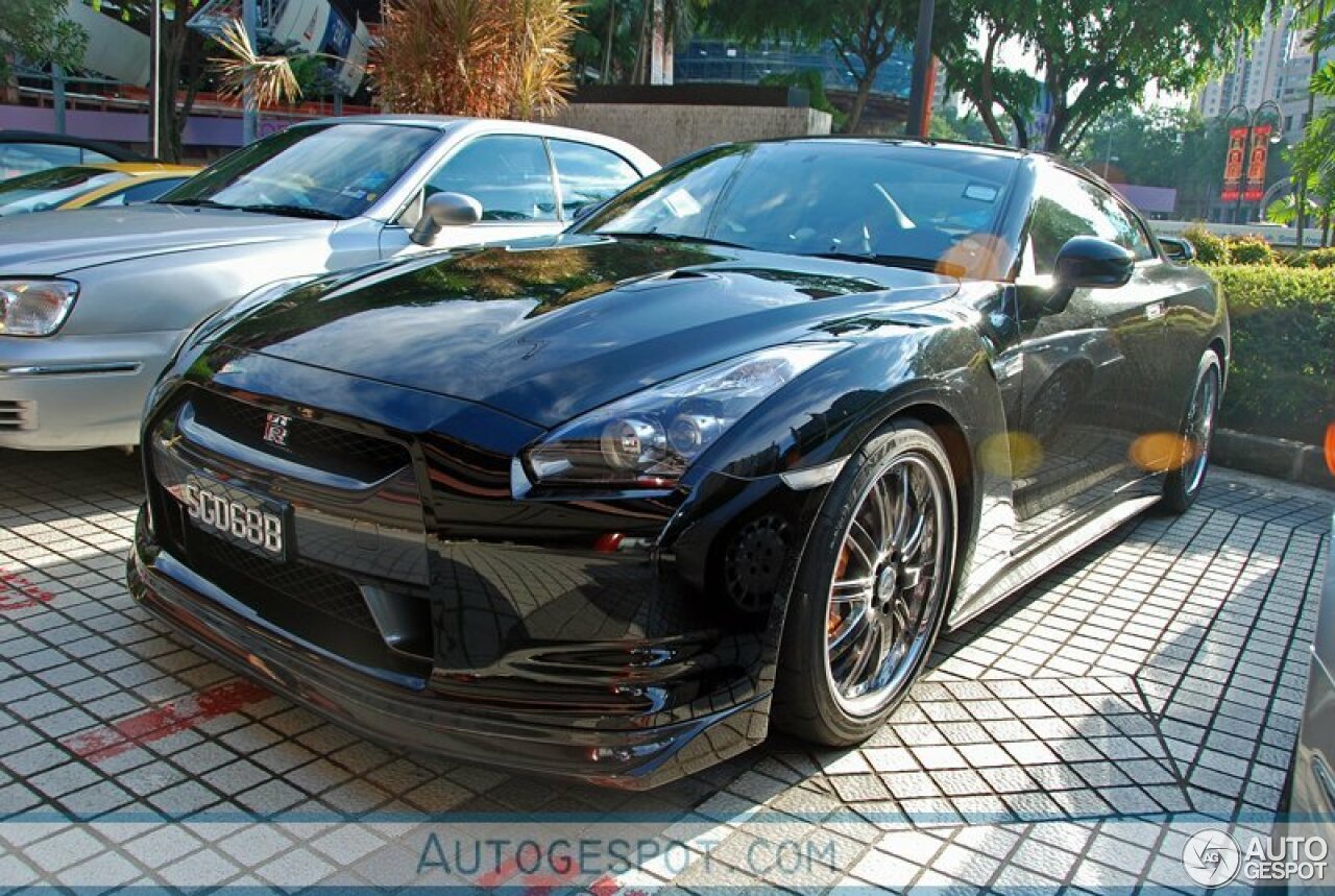 Nissan GT-R