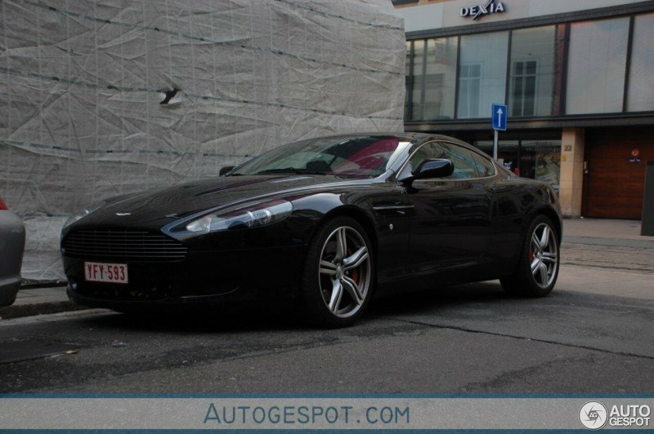 Aston Martin DB9