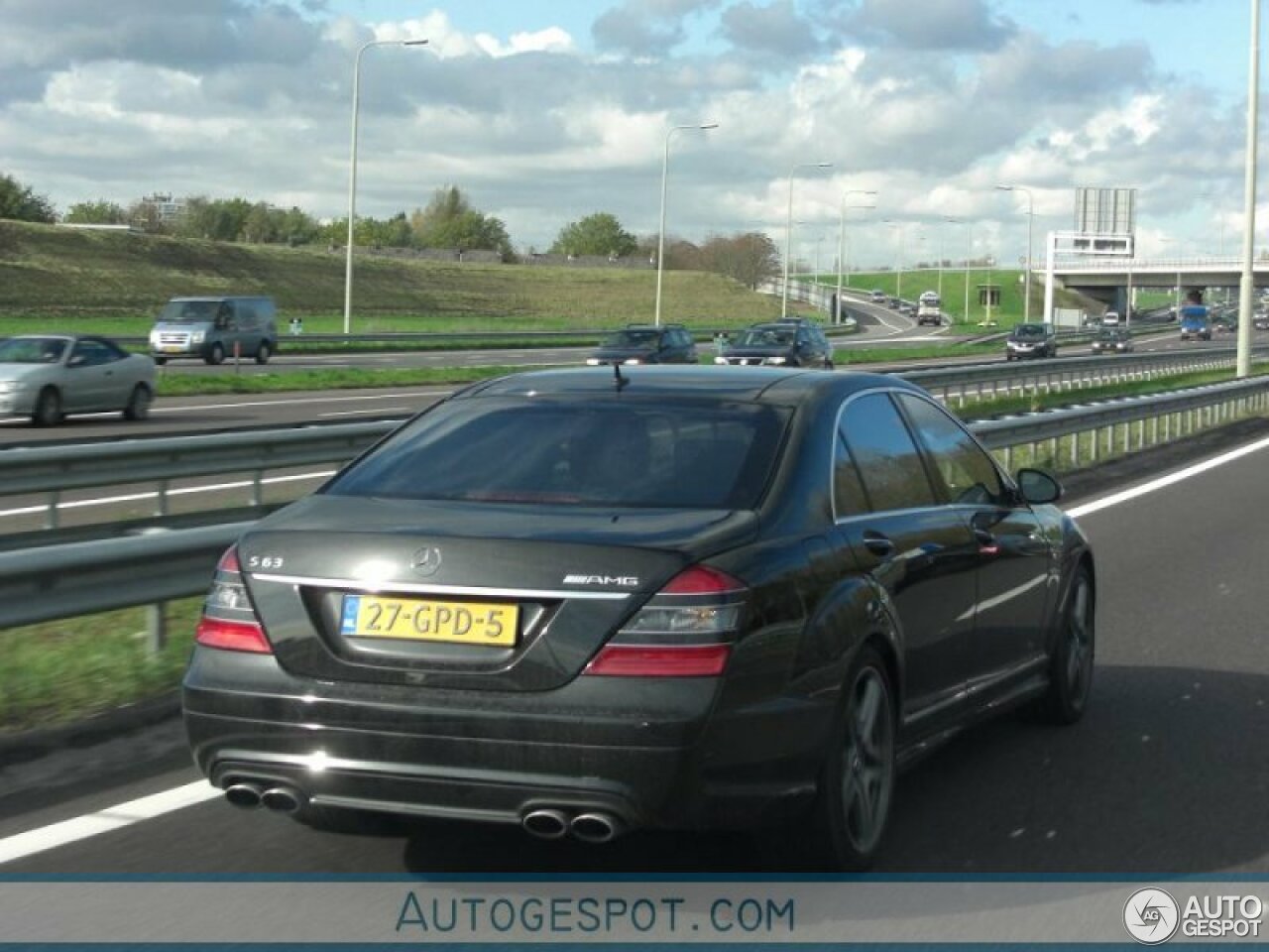 Mercedes-Benz S 63 AMG W221