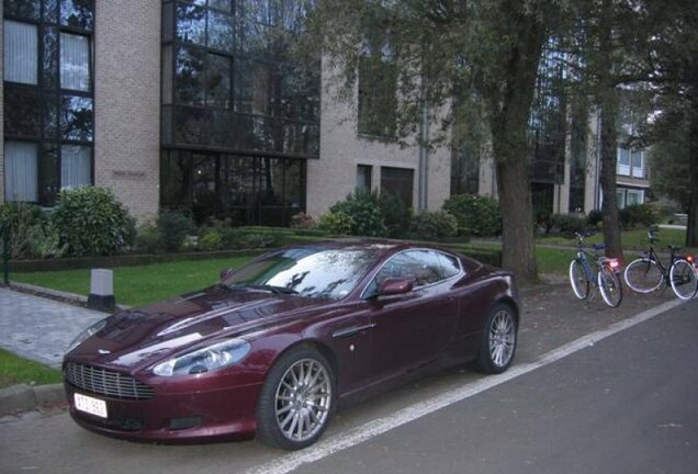 Aston Martin DB9