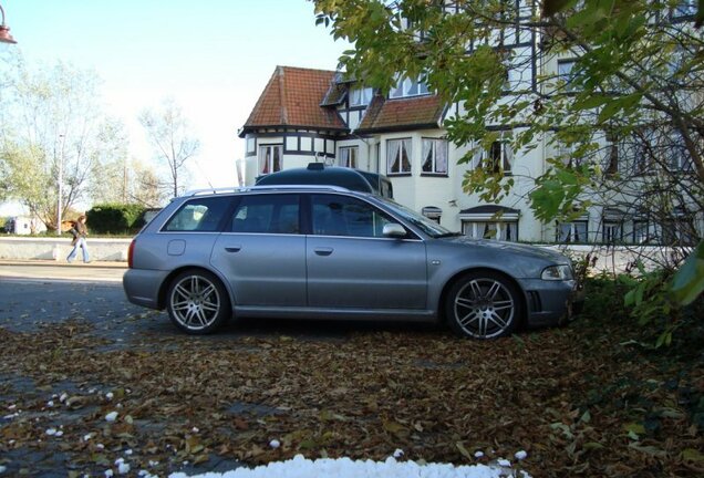 Audi RS4 Avant B5