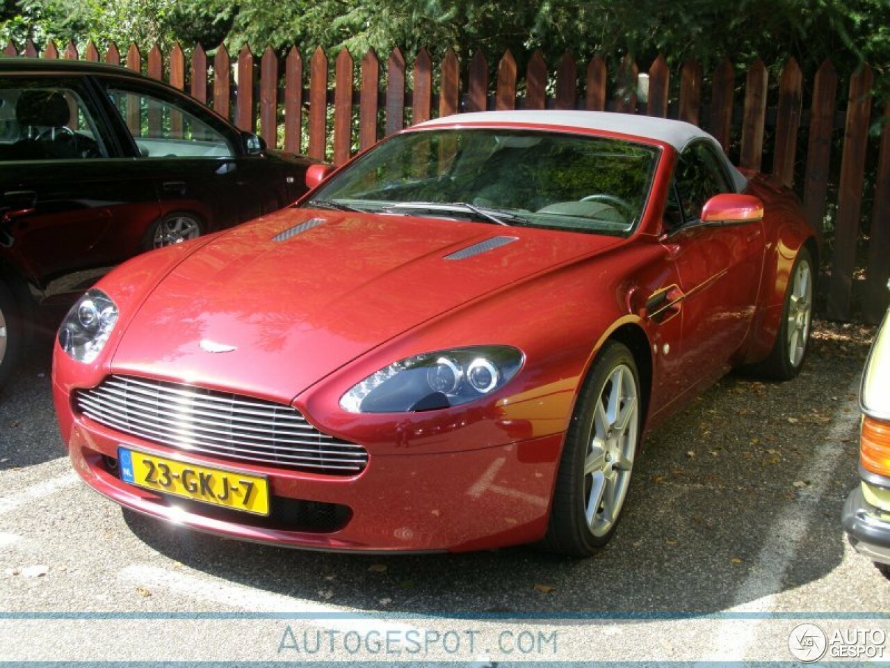 Aston Martin V8 Vantage Roadster