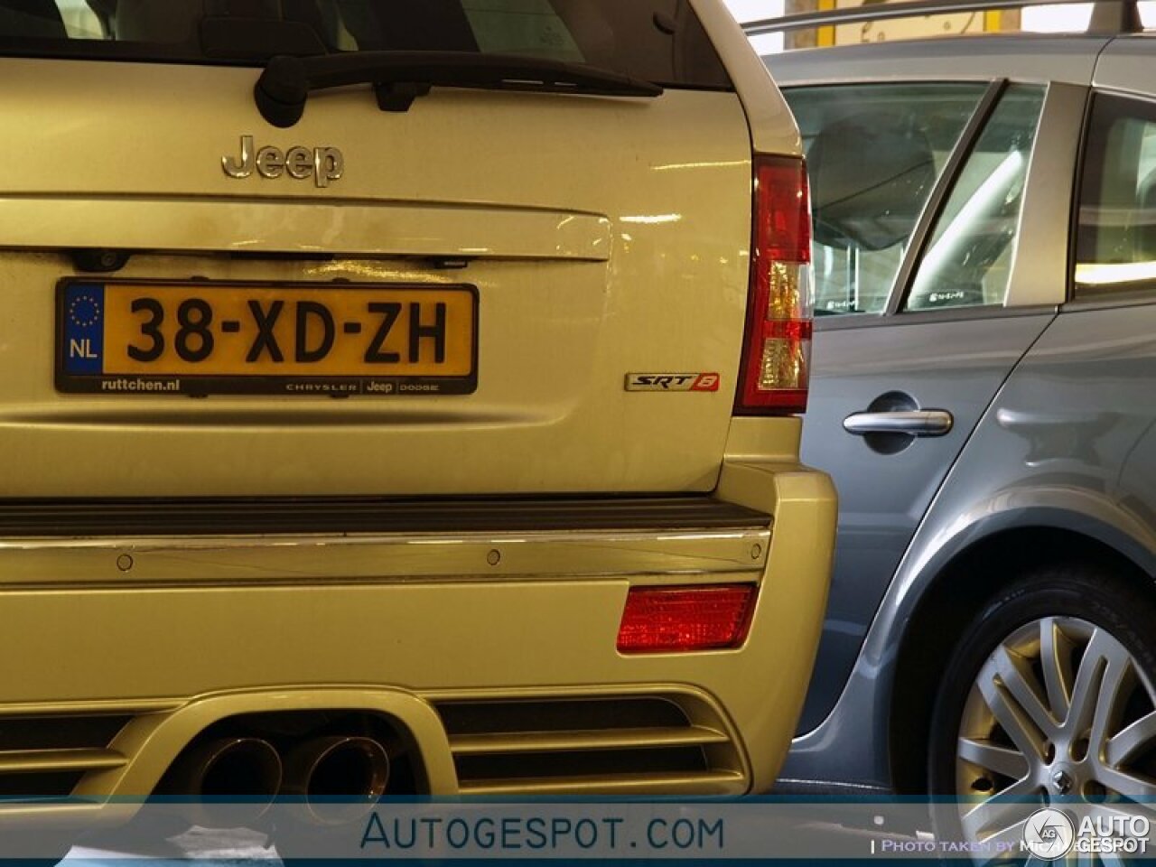 Jeep Grand Cherokee SRT-8 2005