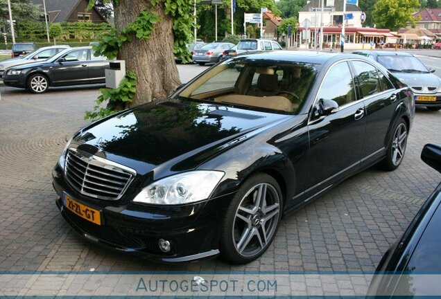 Mercedes-Benz S 63 AMG W221